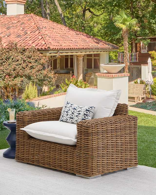 Playa Oversized Outdoor Club Chair